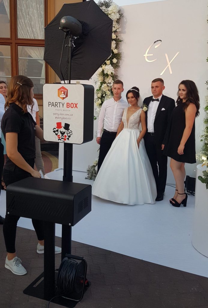 wedding photo booth