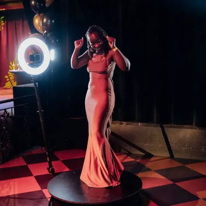 360-Degree Video Booth by smile photobooth
